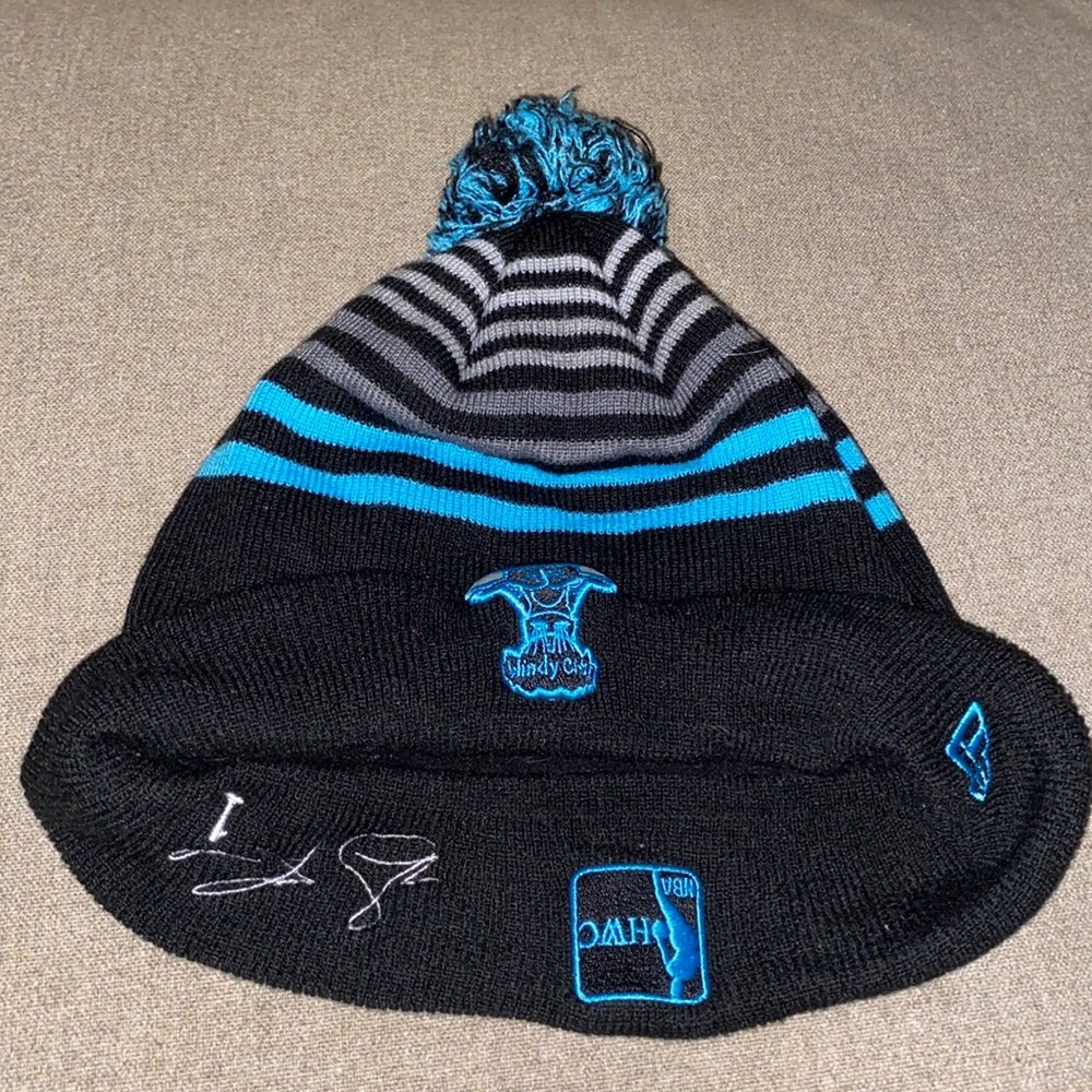 Chicago Bulls Pom Pom Beanie